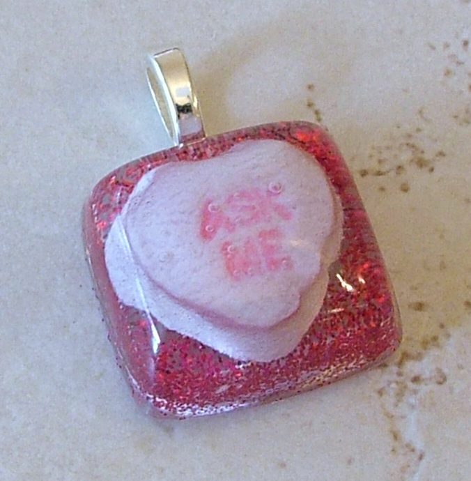 Putting candy in resin Resin Obsession