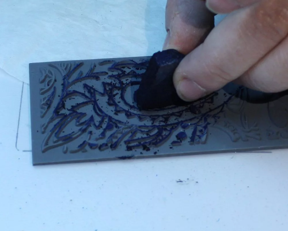 applying Gilder's paste to rubber mold
