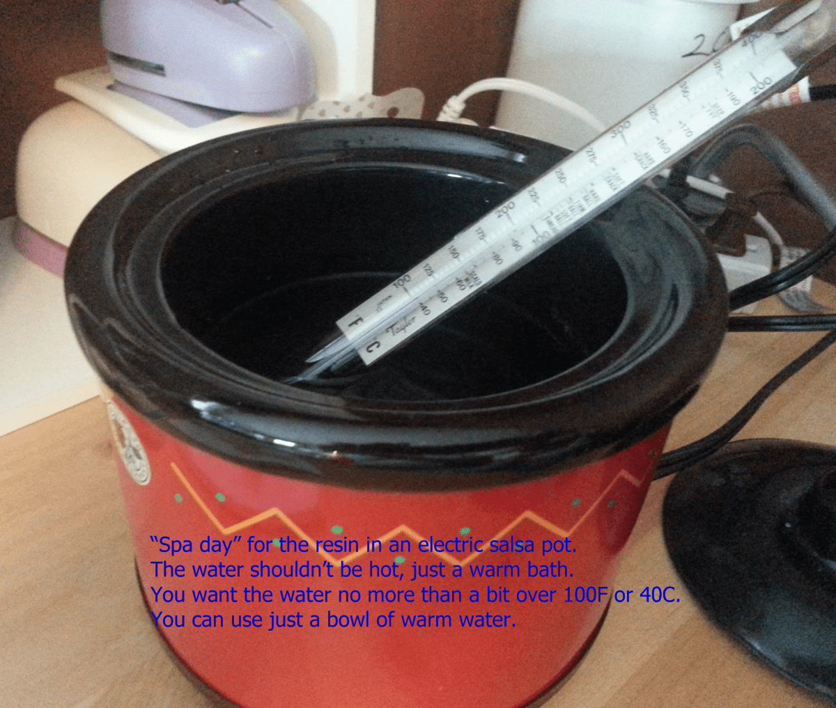 crock pot for warming casting resin in cold weather