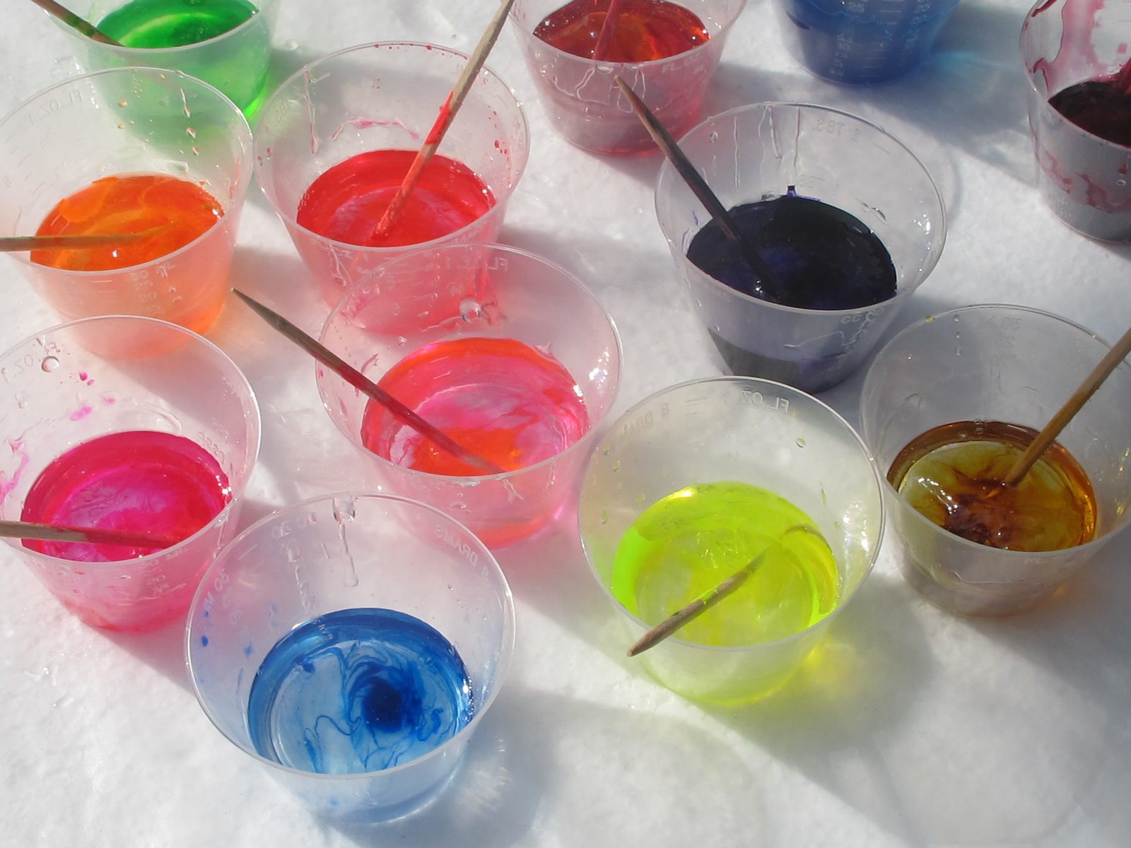 polyester resin coloring agents