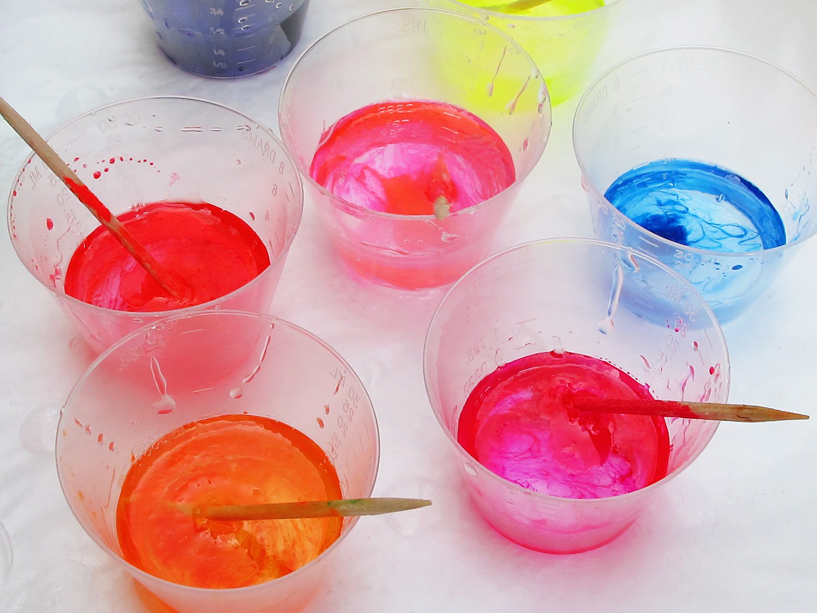 neon colors polyester resin