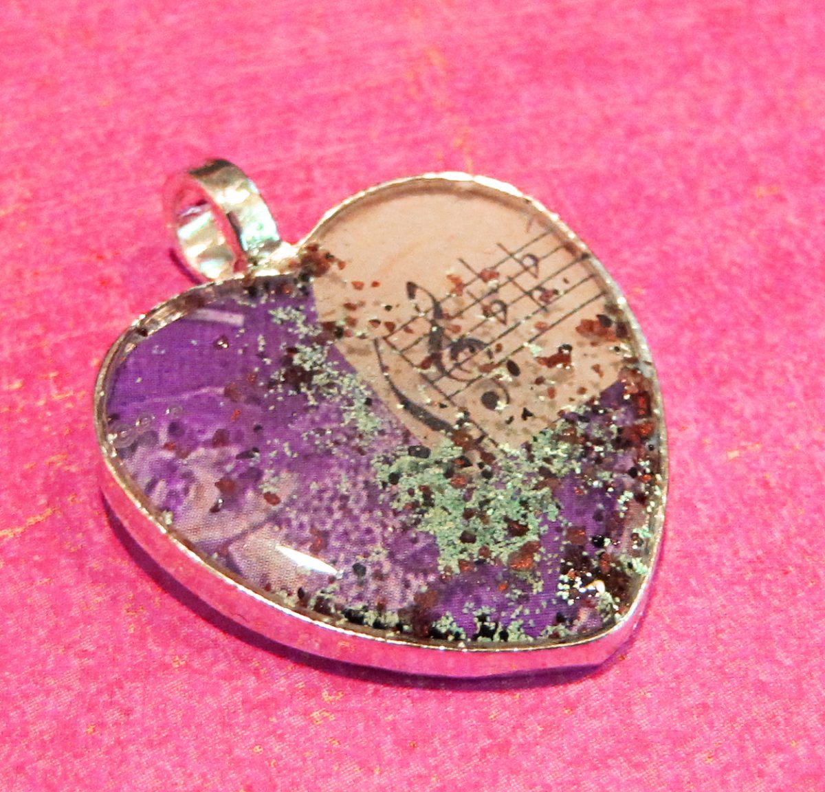 Resin pendant ideas DIY 5 pendants to make with resin Resin Obsession