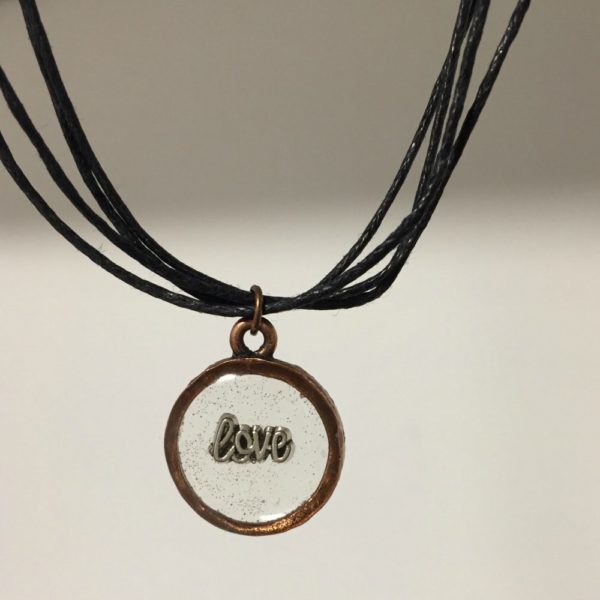 round copper necklace with resin