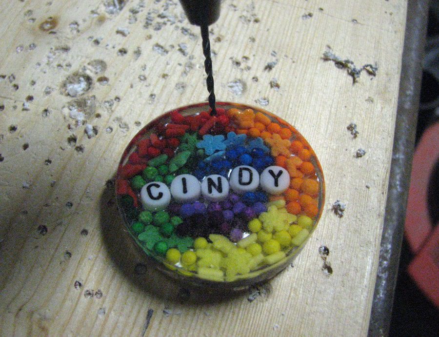 Drilling Resin Pendant