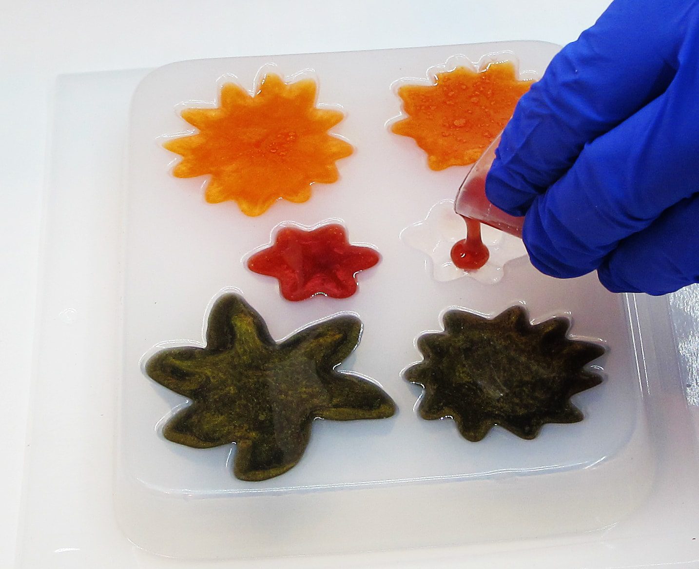 casting resin flower charms