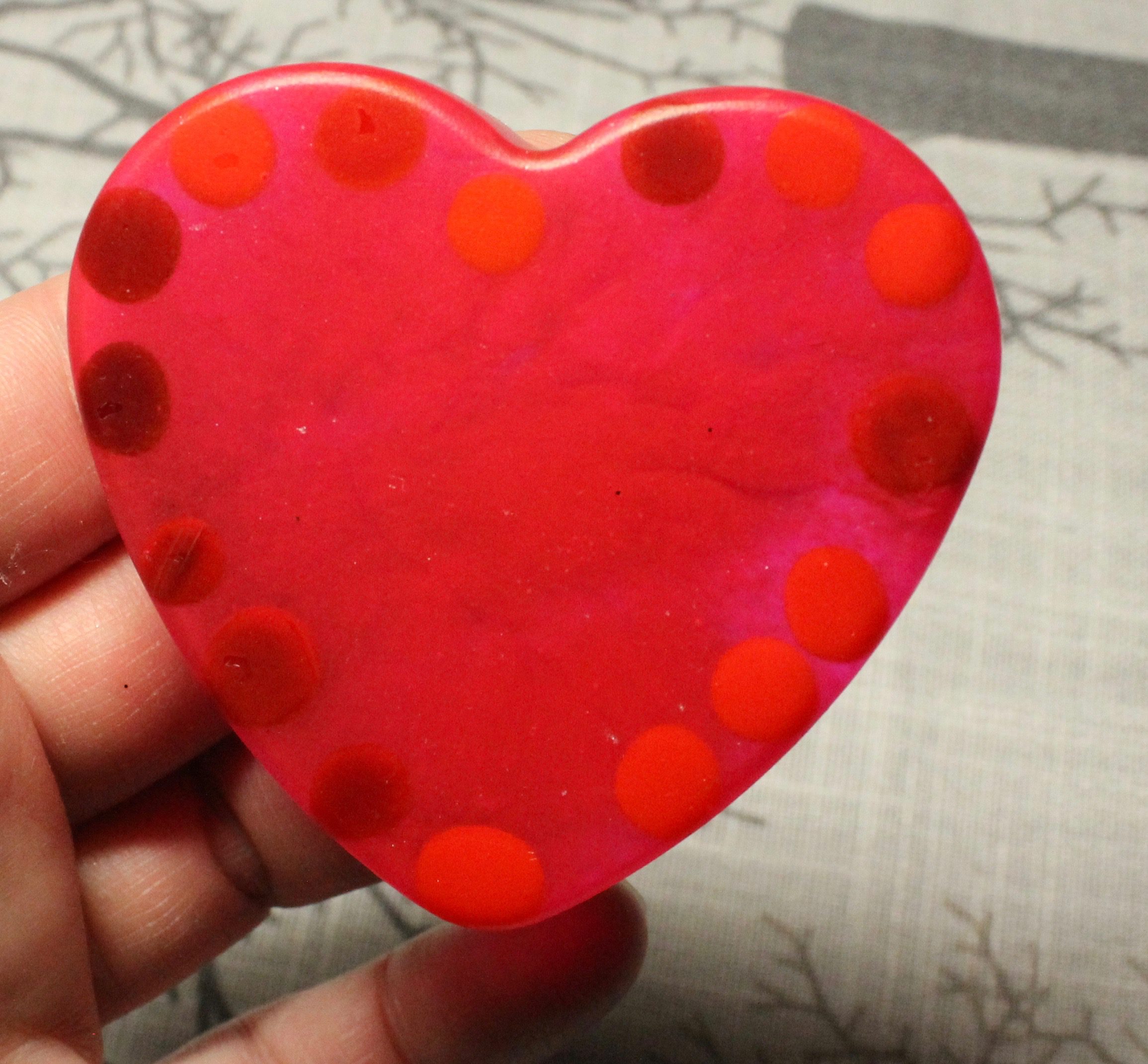 resin heart with beads