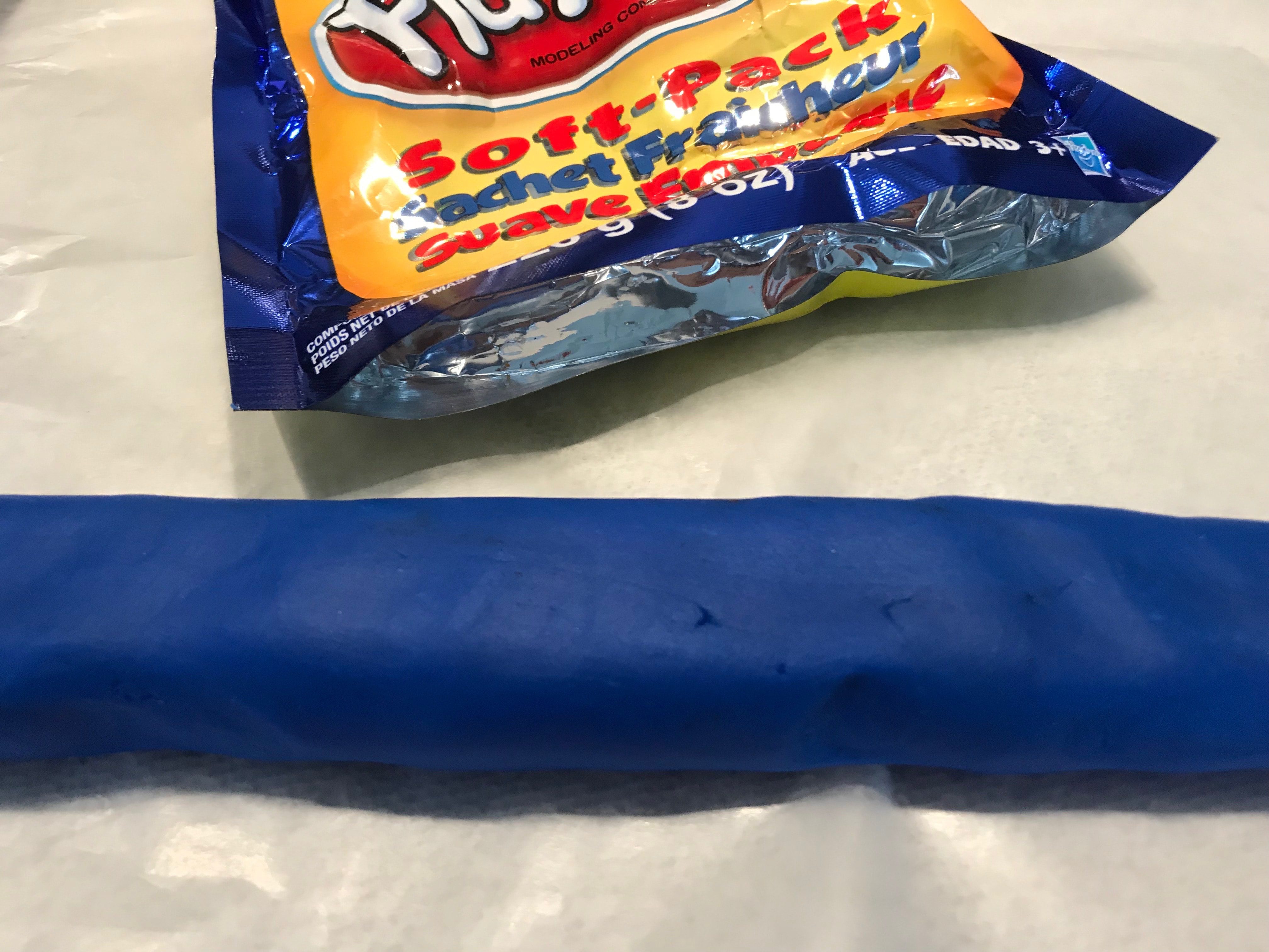 Blue Play-Doh for stabalizing rings