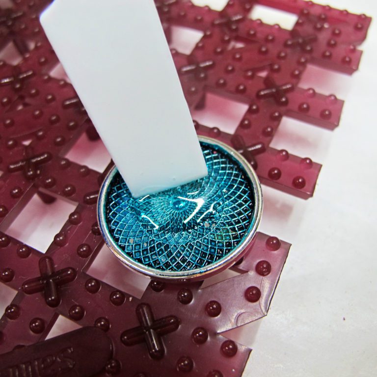 Can epoxy resin be used on glass? What To Know Resin Obsession