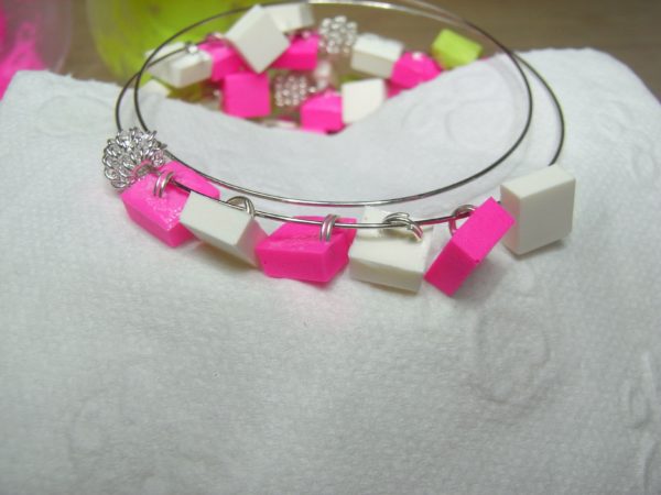 stringing pattern complete colorful bracelet