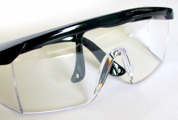 safety glasses for resin