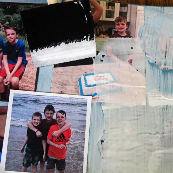 apply a final layer of glue to photo gift idea