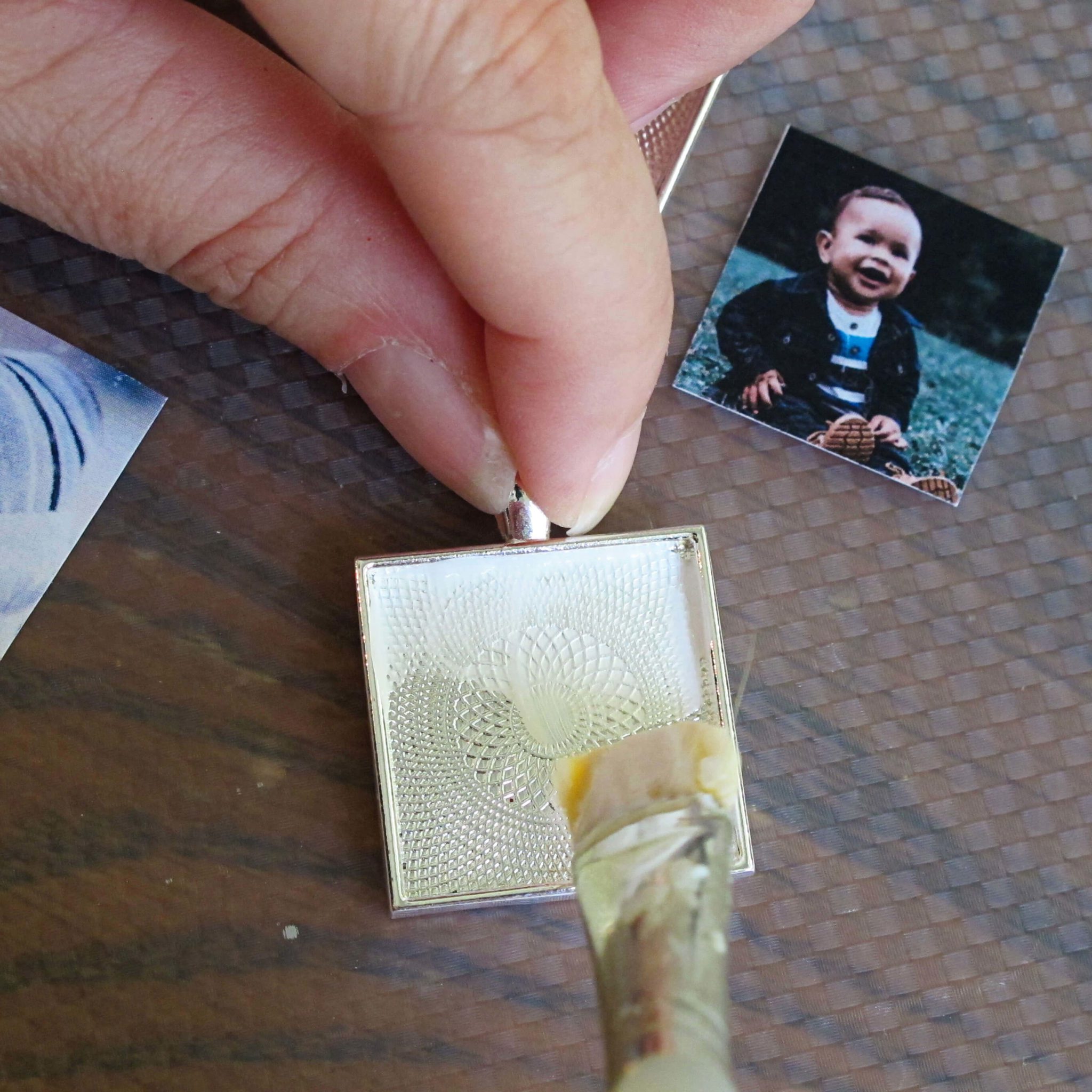 How to Turn Your Favorite Photo Into a Pendant Resin Obsession