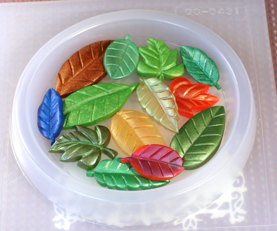 Resin leaves in a dry mold
