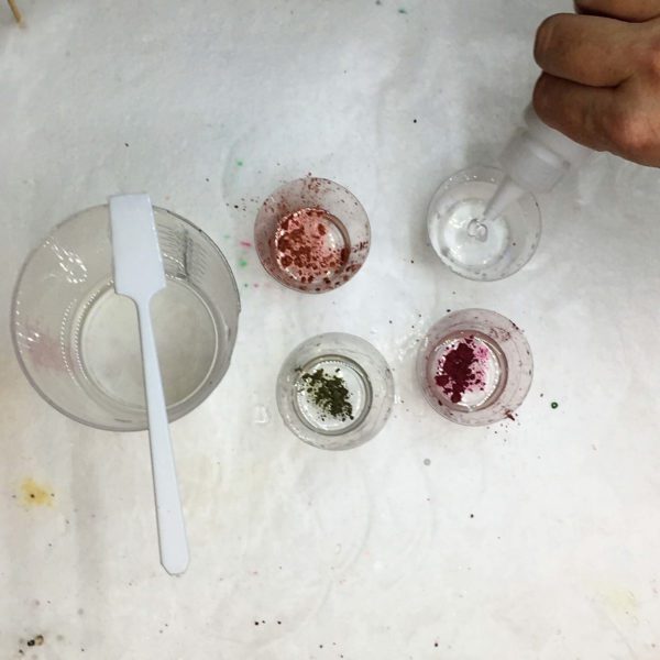 coloring resin