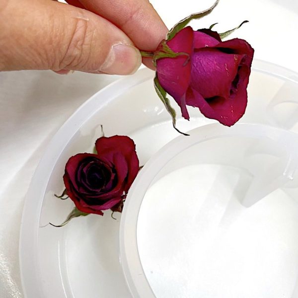 4 Super Easy Ways to Dry Flowers for Resin - MOY Resin Envy