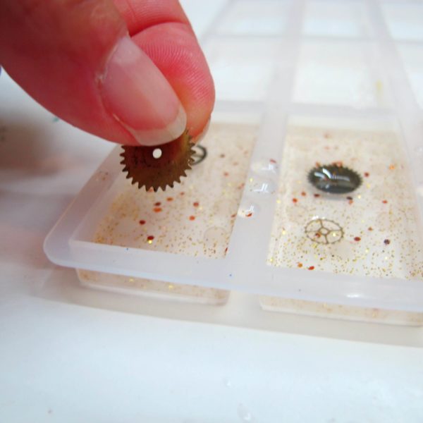 adding charms to epoxy
