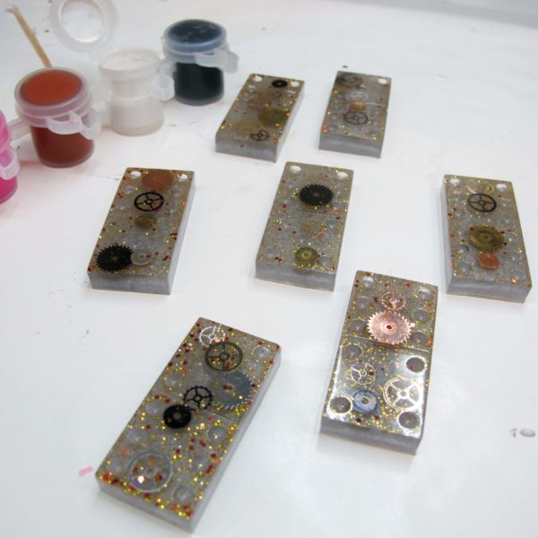 resin dominoes