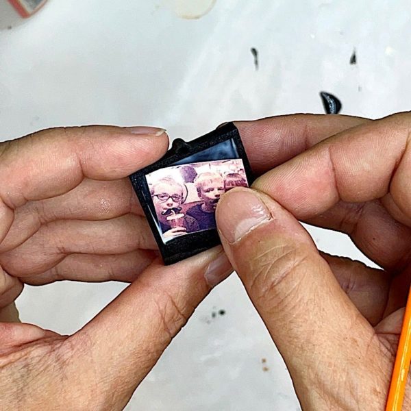 adding a picture to a resin pendant