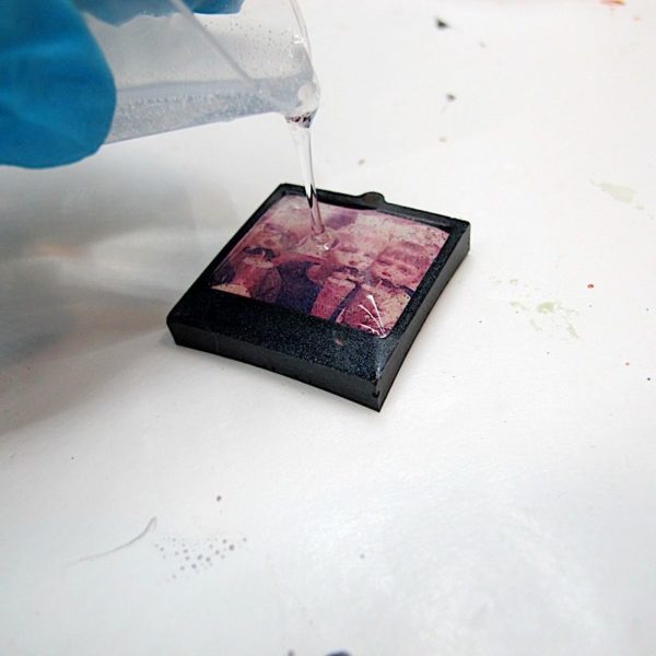 coating a polaroid pendant with clear epoxy