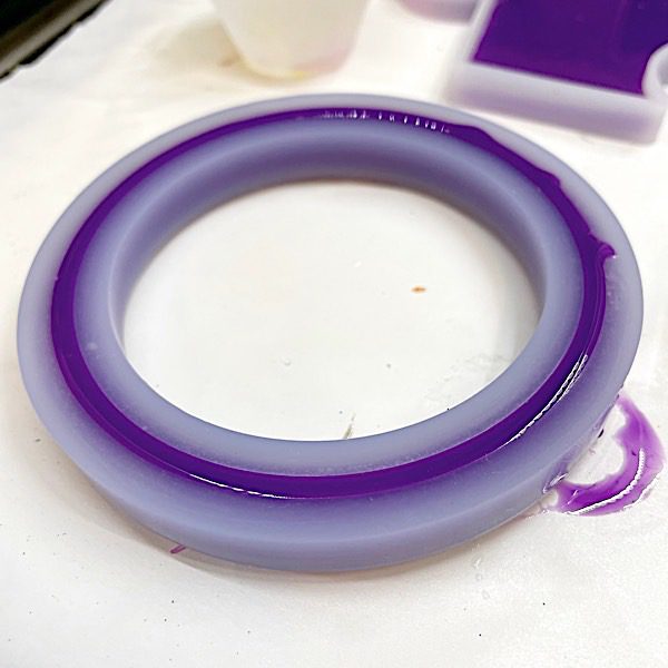 epoxy resin bracelet in mold
