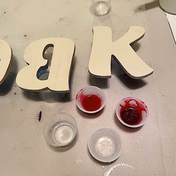 resin letters and colors
