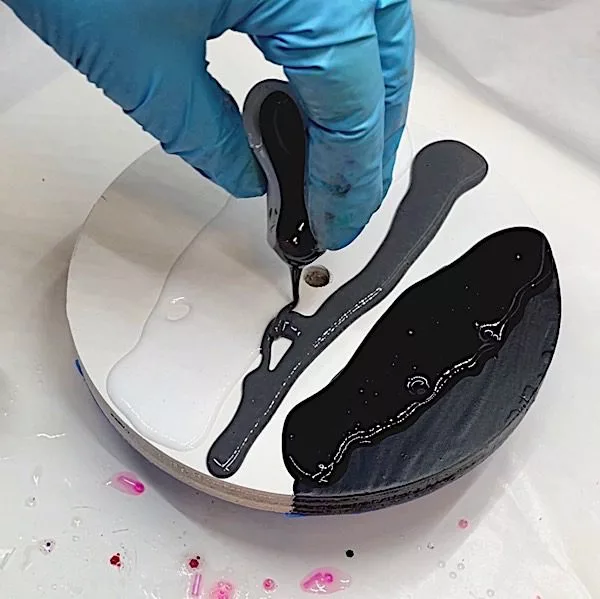 pouring gray resin