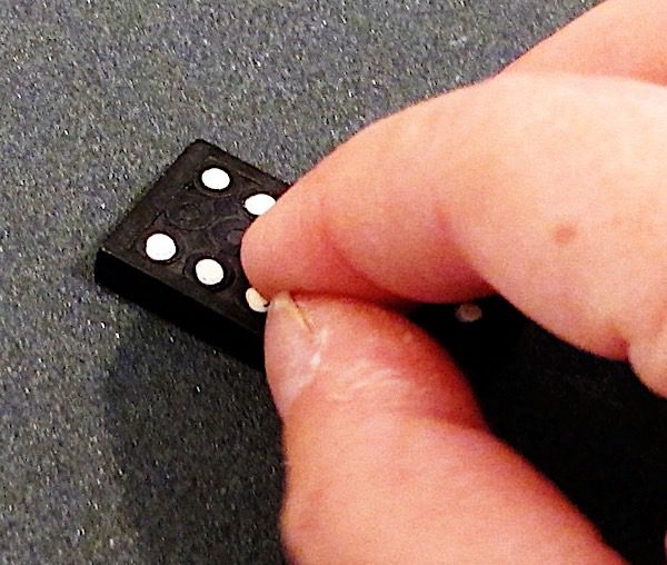 Making dominoes best sale with resin