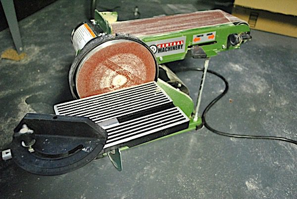 Belt sander