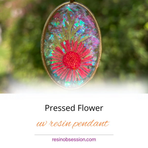 DIY Pressed Flower UV Resin Pendant