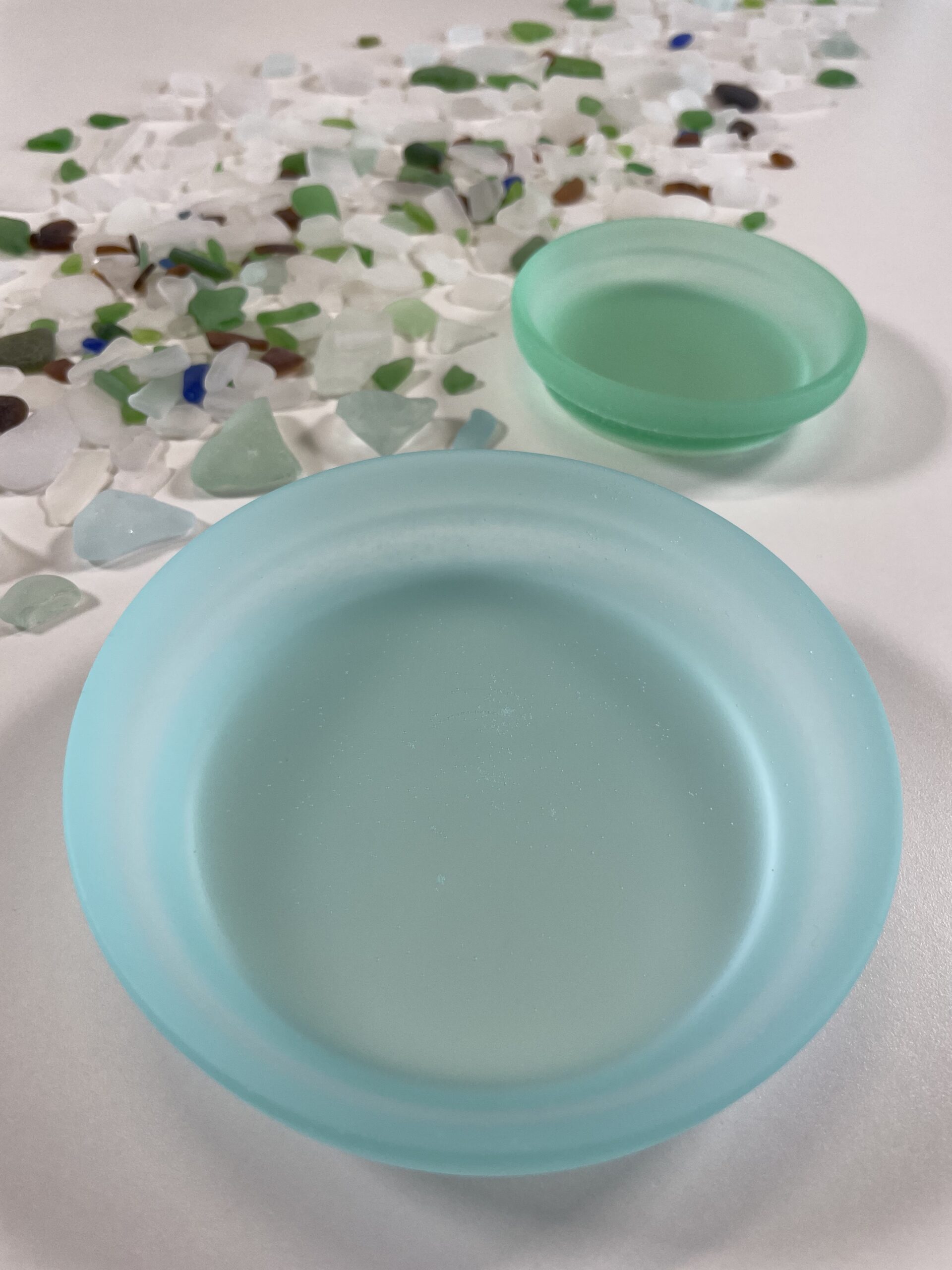 How to Make Faux Sea Glass Bowls - Resin Obsession